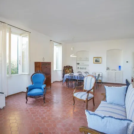 In * Ventimiglia